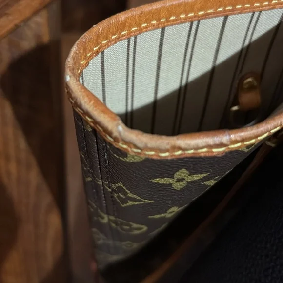 Louis Vuitton Neverfull Gm - Picture 9 of 12